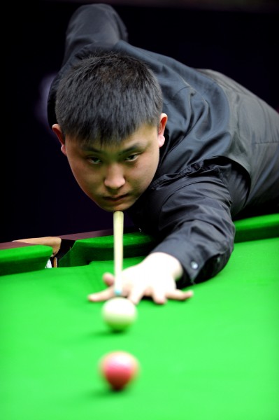 上存在些微 上存在些微